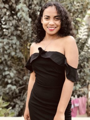 Cherche un homme capable de m’aimer et de construire une belle relation avec beaucoup d’attention 