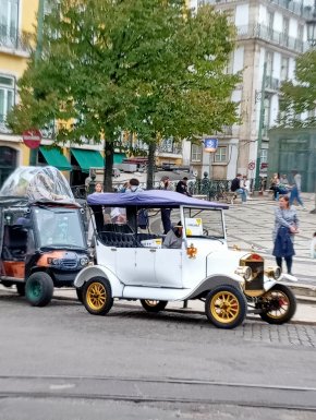 Rencontre , discussion , partage , voyages  , sorties avec de belles personnes 