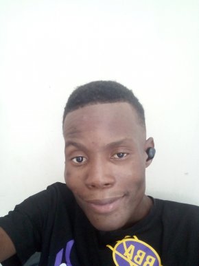 Je m'appelle Rodny Jean, j'habite en Haïti, Gonaïv, j'ai 28 ans, j'ai besoin d'une relation sérieuse