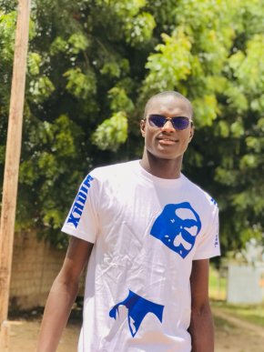 Je m’appelle Saliou j’ai 25 ans je suis sénégalais si je vous intéresse vous pouvez me contacter 