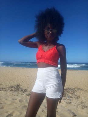 Hello je suis ici pour une rencontre amoureuse merci 