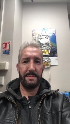 Rencontre  intéressante rires avec feelingcool bien de sa personne qui prend soins d’elle et lmature