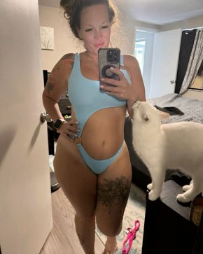 je suis Sarah je recherche le véritable amour avec un homme 