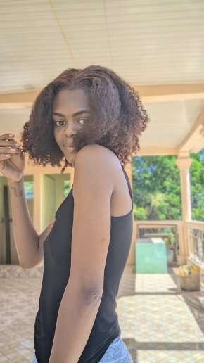 Bonjour je suis a la recherche d'une personne a qui je pourrais passer le reste de ma vie