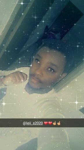 Recherche une femme Adorable sympa cool qui est toujours dans la joie 
