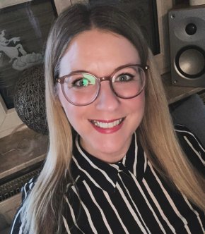 J'aime être heureuse alors si tu veux la même chose j'aimerai faire connaissance 