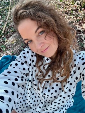 Solène célibataire à la recherche d'un âme sœur 