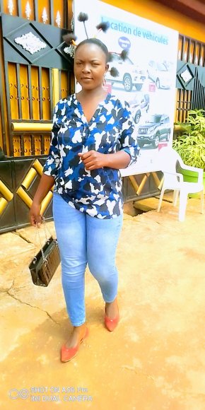Jeune camerounaise à la recherche d'une relation serieuse et sincere avec un homme libre et honnete