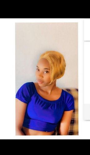 Fille sympa douce à la recherche d' une amitié sincère 