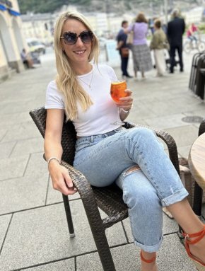 Je suis une femme très simple qui recherche le véritable amour 