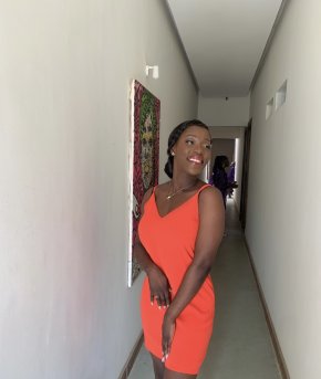 Belle jeune africaine recherche un homme mature et attentionné pour relation sérieuse 