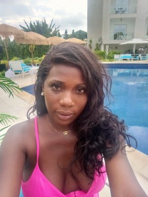 Cherche relation sérieuse  je suis une jeune femme 