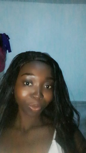 Aime c'est la plus belle chose moi je suis une femme douce et très sincère 