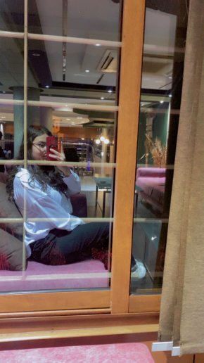 تعرفي انا على sugar daddy يحبني و يدلعني
