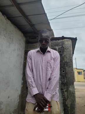 Je recherche une personne sérieuse et attentionné 