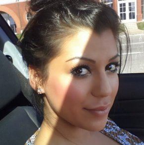 Femme Célibataire cherche homme célibataire pour relation sérieuse conduisant au mariage