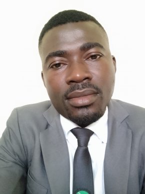 La franchise au centre de l'action pour un couple responsable.