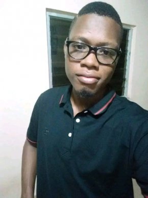 Recherche une femme pour amitié et bien plus si possible