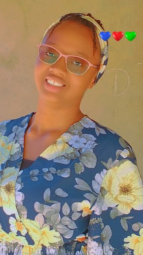 Je cherche l'amour l'attention et une vie paisible 