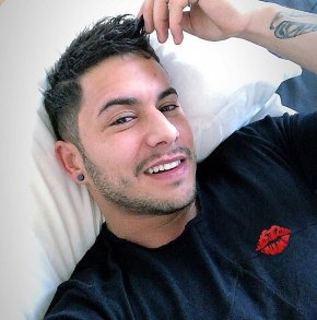 Je suis un homme simple ouvert a toute discussion 