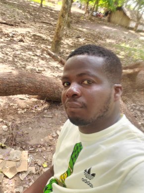 Jeune homme charmant cherches femmes serieuse dans le respect mutuel