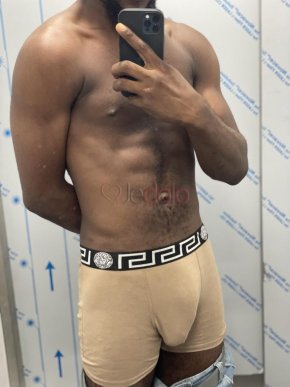 Ici pour le plaisir partager je veux juste des femme mature merci pour la compréhension 