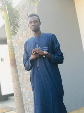 Célibataire sénégalais je suis la pour une discussion mature et sérieuse 