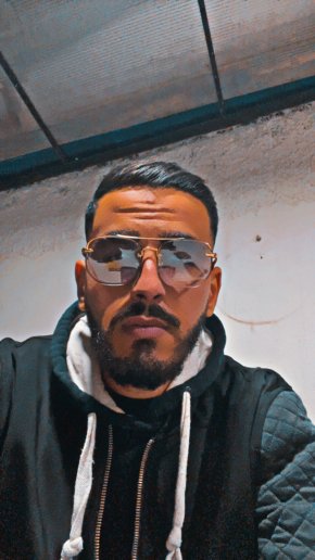 Je cherche une relation et une femme adorable