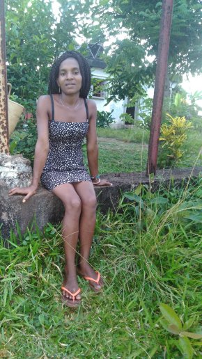 Bonjour! Je suis une femme célibataire. Je cherche une relation amoureuse  